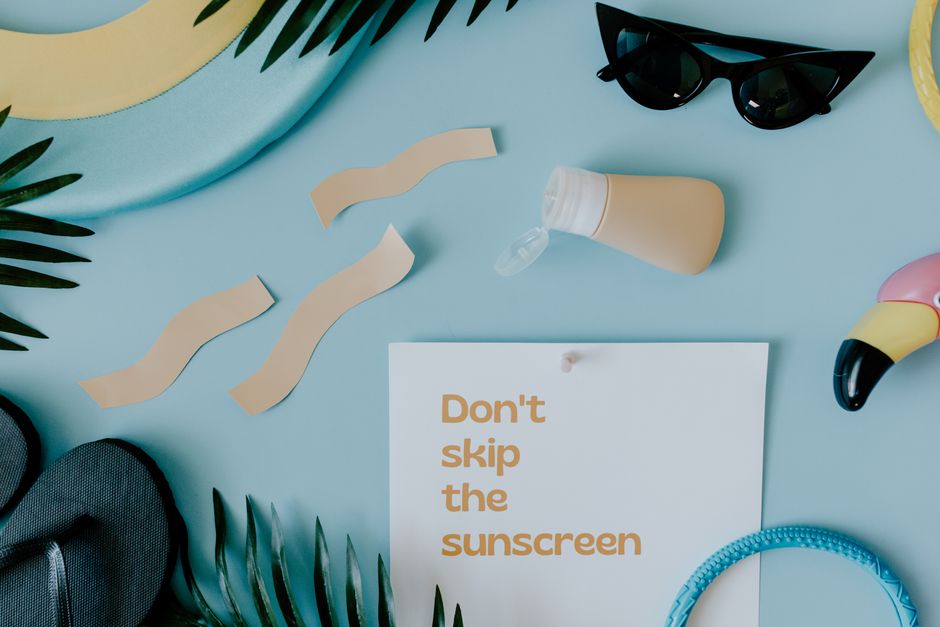 What does hot weather do to the body?