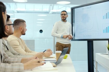 Asynchronous Presentation Tools for Independent Tutors