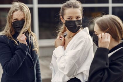 Social Media Highlights Safety Risks in Viral Fashion Trends